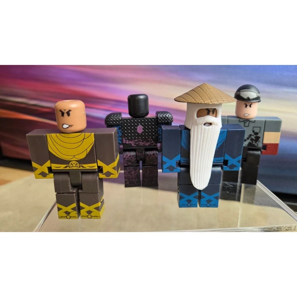 ROBLOX Action Figures, Mixed Lot of 15 1/2 Characters plus - No Codes (Lot A)